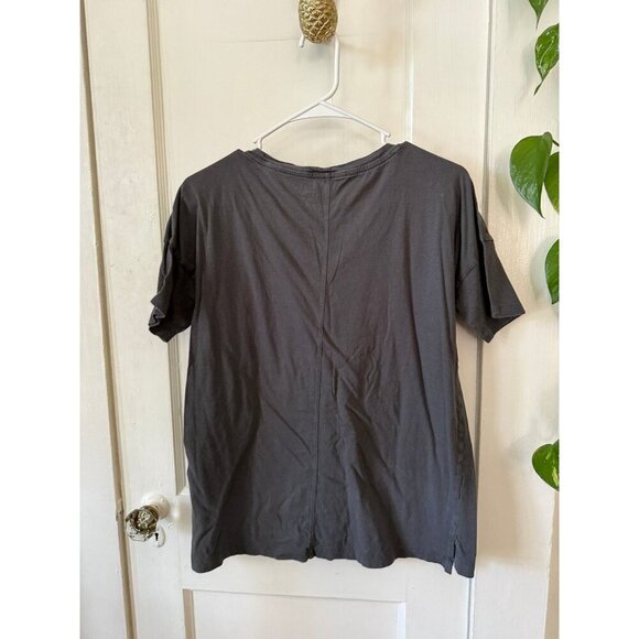 Old Navy boyfriend woman size medium butterfly T-shirt - Picture 6 of 7